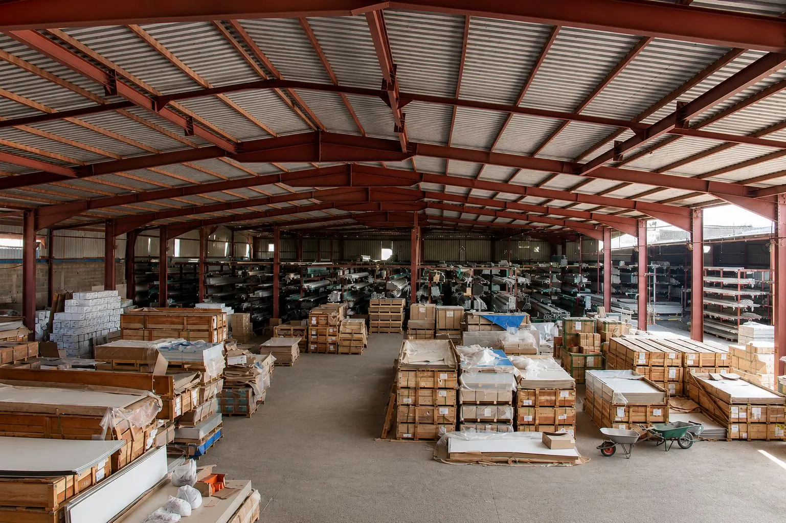 CINACO Aluminium warehouse overview with extrusion profiles and accessories